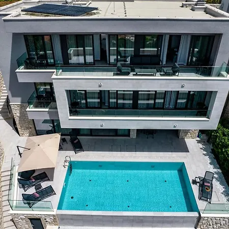 빌라 Luxury Maris 5* *