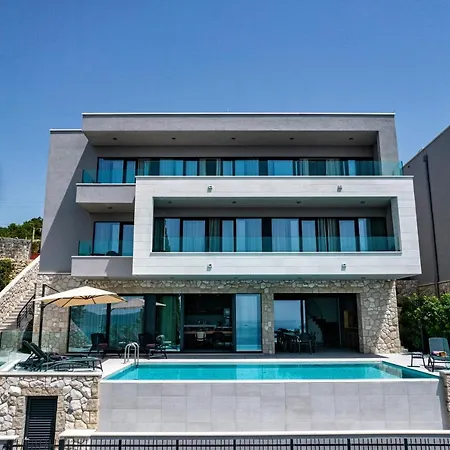 빌라 Luxury Maris 5*