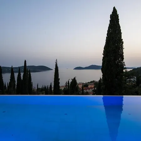 Luxury Maris 5* Villa