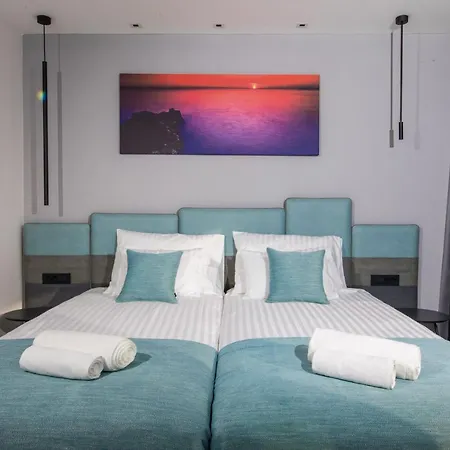 Luxury Maris 5* Villa *