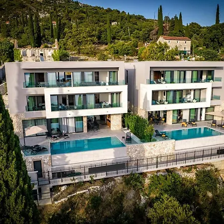 Luxury Maris 5* Villa