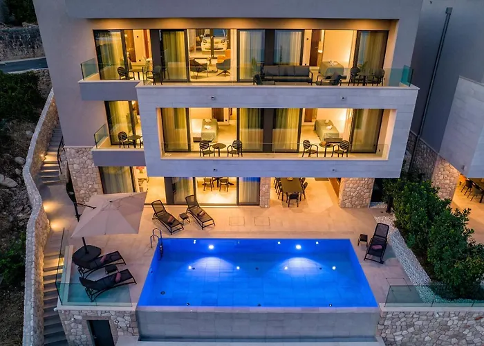 빌라 Luxury Maris 5*
