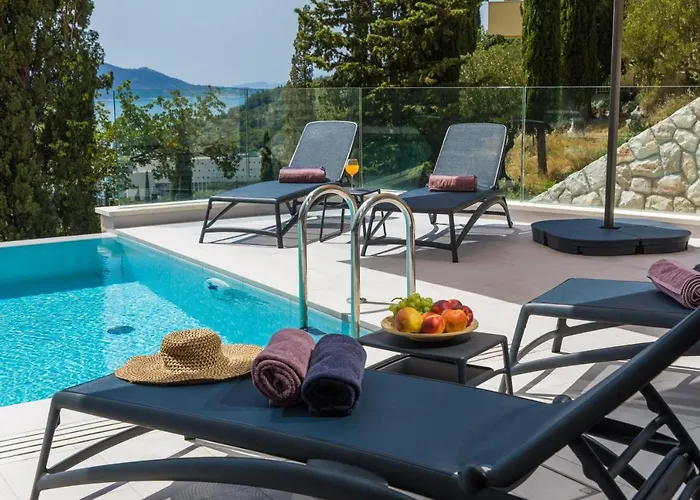 빌라 Luxury Maris 5*
