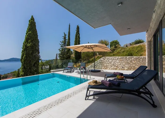 빌라 Luxury Maris 5*