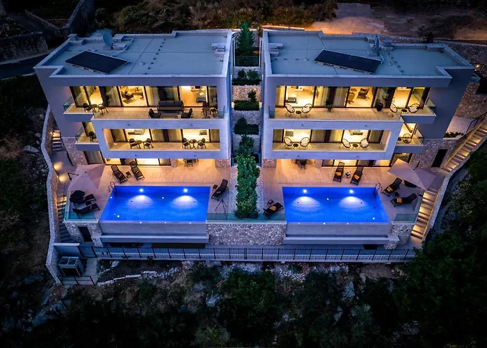 Luxury Maris 5* Villa *