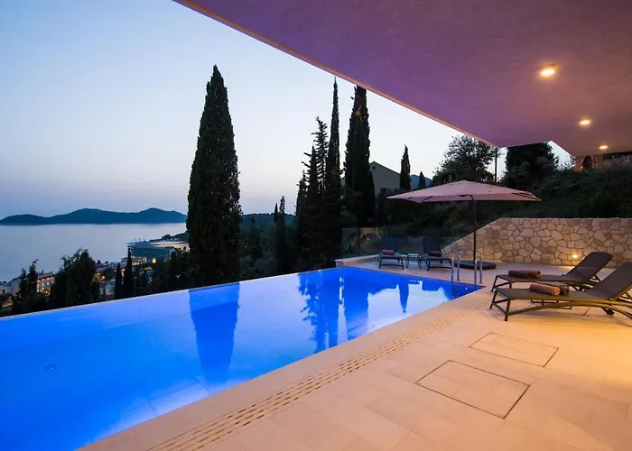 Luxury Maris 5* Villa