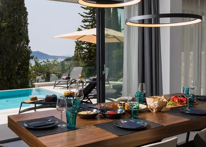 Luxury Maris 5* Villa