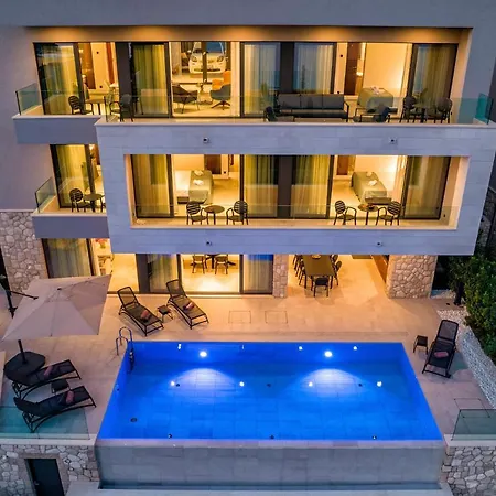빌라 Luxury Maris 5*